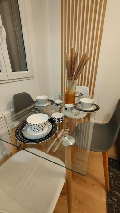 Joli Appartement Au Pied Du Tramway Bezons Extérieur photo