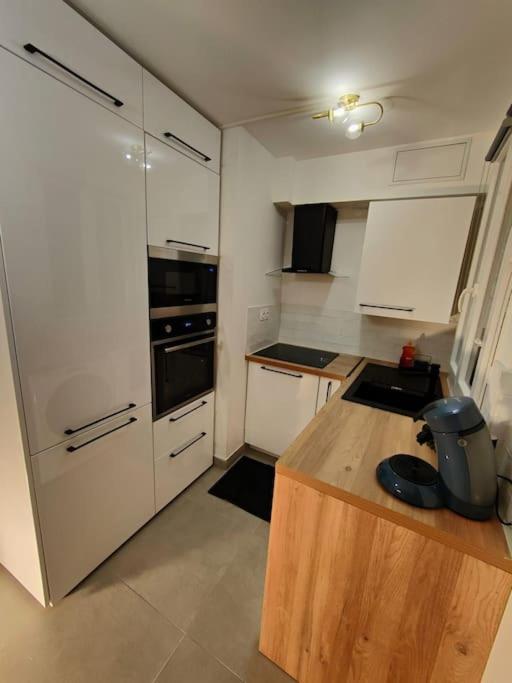 Joli Appartement Au Pied Du Tramway Bezons Extérieur photo